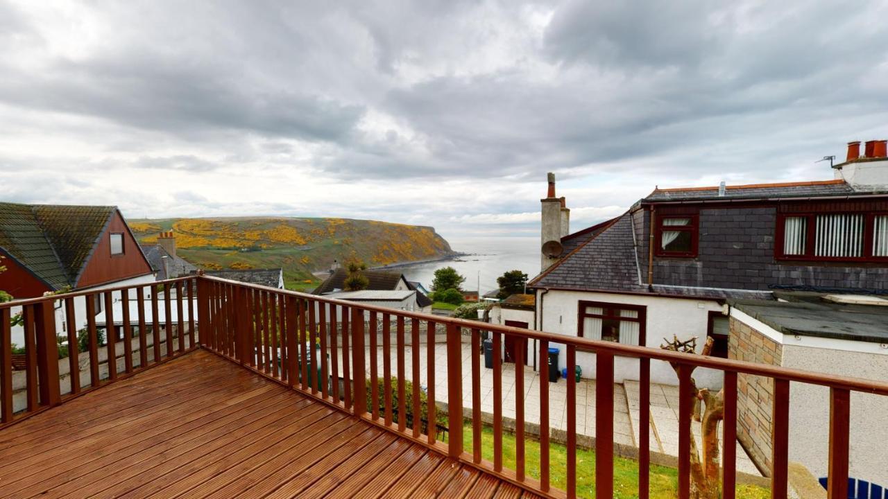 Вилла Puffins Nest Gardenstown Экстерьер фото