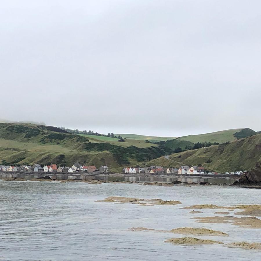 Вилла Puffins Nest Gardenstown Экстерьер фото